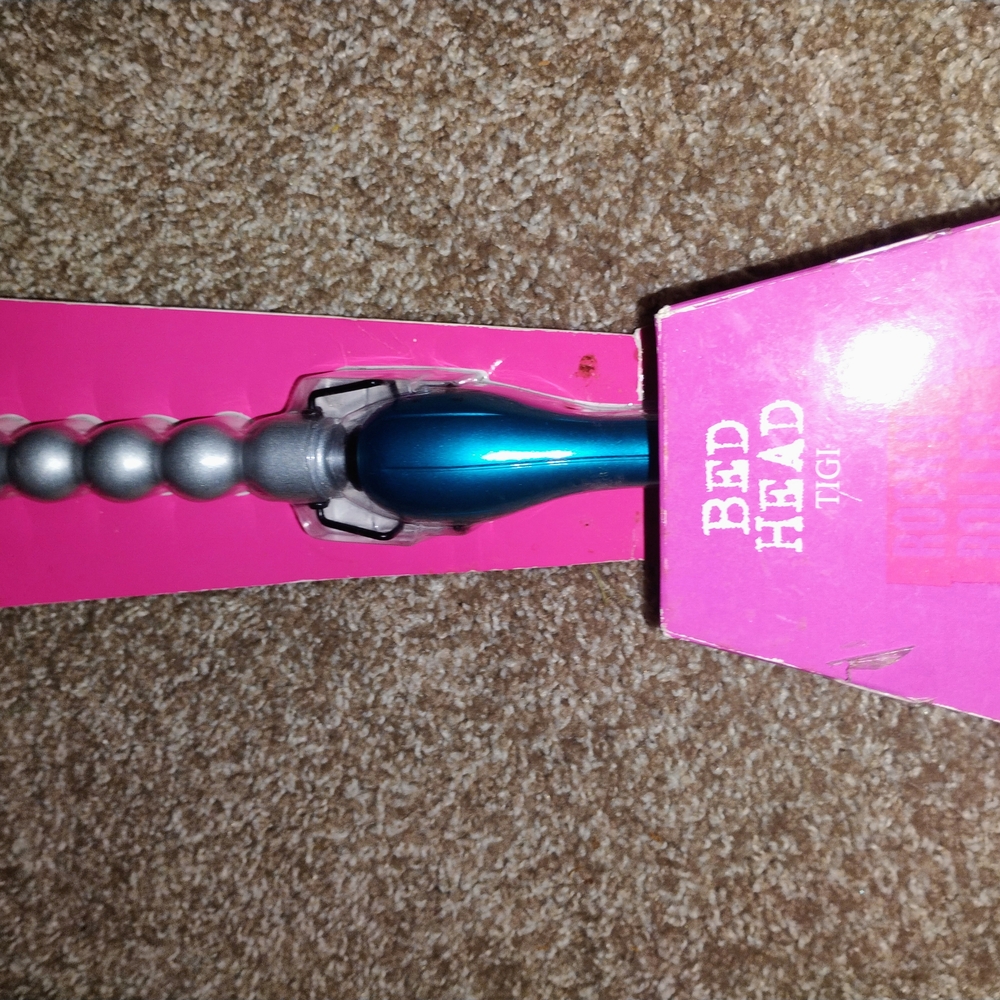 BedHead Blue and Silver Curling Wand